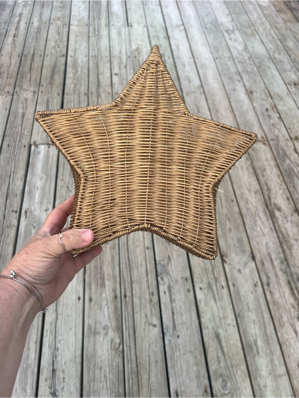 Vintage Wicker Star Basket in Natural Brown